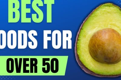 Half avocado next to bold headline 'Best Foods for Over 50' promoting afbalanceret kost.