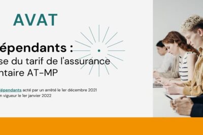 Presentation slide about baisse volontaire and insurance tariff reduction next to a row of people focused on devices