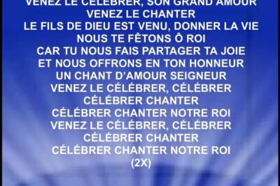 White French hymn lyrics centered on a blue gradient background inviting the congregation to celebrate and sing, highlighting celebrer lamour.