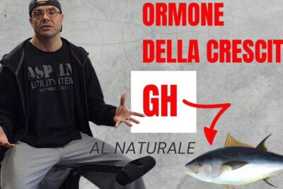 Man gesturing beside bold red text 'Ormone della crescita', a white GH box and an arrow pointing to a tuna illustrating crescita naturale.