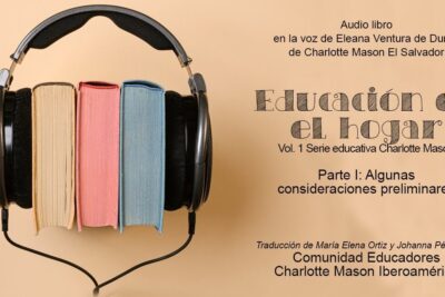 Spanish audiobook cover showing three pastel books held by black headphones with Spanish text about educacion hogar 9