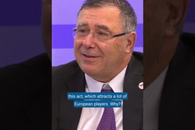 Senior executive interview portrait in studio for energiomstallning 1