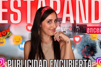 Smiling woman in a thumbnail about publicidad encubierta with social icons, bold headline text and a microphone