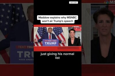 Split-screen TV news image showing a podium speaker with American flags and a studio anchor discussing regeringens politik 1.