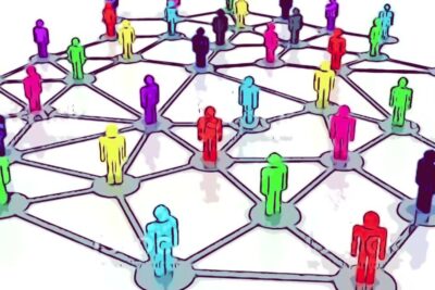 Stylized colorful network of human figures on interconnected nodes representing reti sociali 5 and social networks