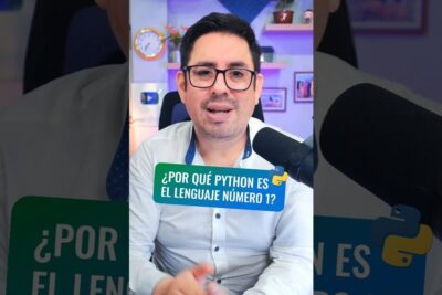Presenter in a home studio with glasses and microphone discussing Python and asking why it is the number one language, tecnologia utilizada 1